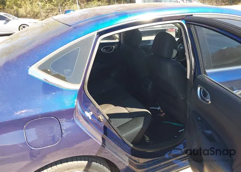 2017 Nissan Sentra Sr z USA, uszkodzony, nr VIN 3N1AB7AP4HY252051